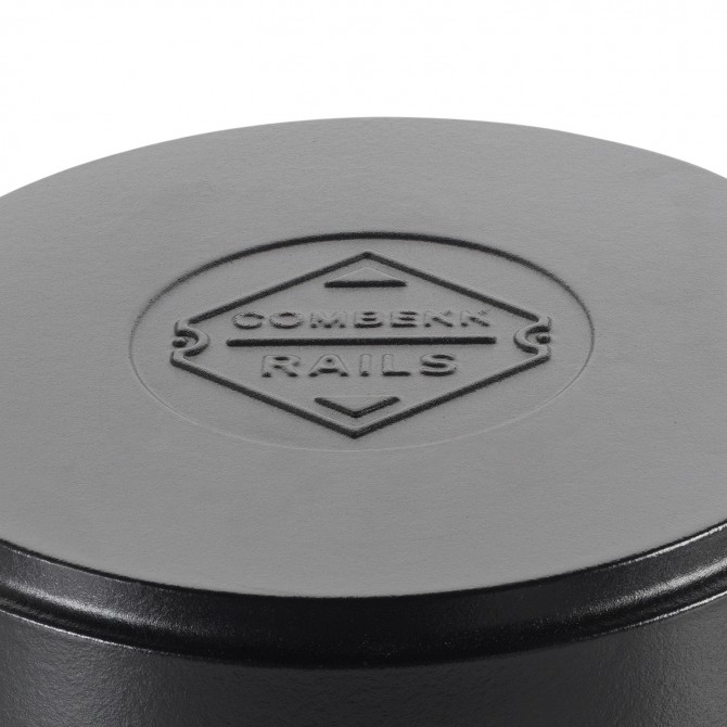 COMBEKK Dutch Oven Original perdirbto ketaus puodas, 28 cm, emaliuotas, 6 l – puikus sprendimas šeimos vakarienėms.,  išlaiko natūralų maisto skonį