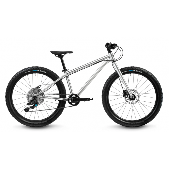 EARLY RIDER Seeker 24" vaikiškas dviratukas – paprasta 1x9 pavarų sistema, užtikrina sklandų perjungimą ir lengvą valdymą.
