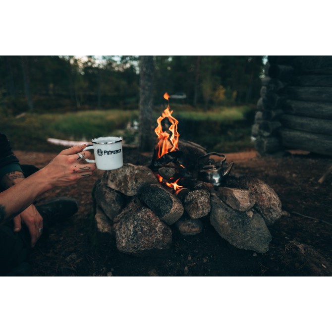 PETROMAX emaliuoto plieno puodelis, baltas