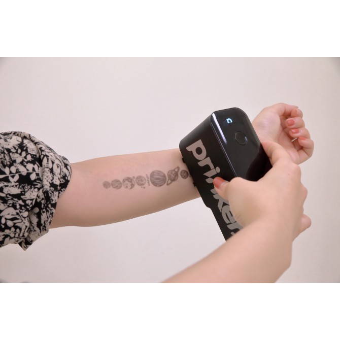 PRINKER S Laikinųjų tatuiruočių prietaisas su kosmetiniais dažais, juoda