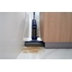TINECO FLOOR ONE S6 PET belaidis grindų plovimo prietaisas - Blizgus juodas korpusas, sidabriniai akcentai, ergonomiška rankena, belaidis dizainas, modernus stilius